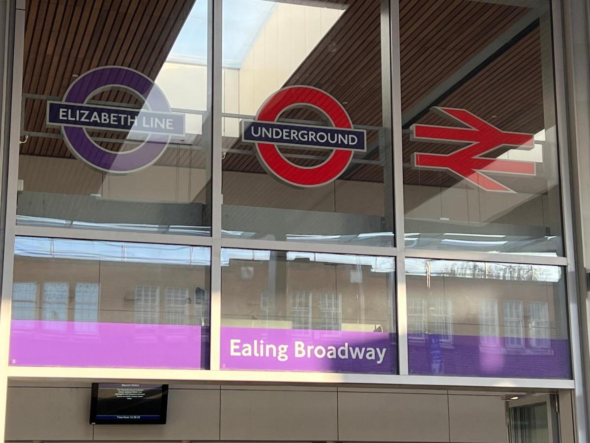 Mia Residence - Entire Studio Apartment - City View - London - Next To Ealing Broadway Station Buitenkant foto